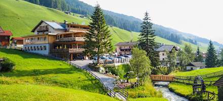 Almi's Berghotel Outdoor