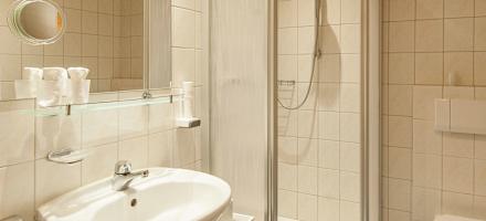 Bergluft Doppelzimmer Bad