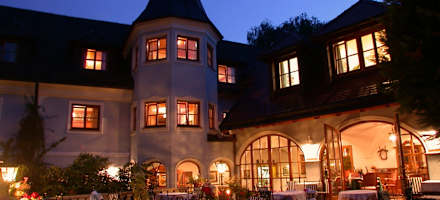 Gasthof Hotel Doktorwirt Aussen Abend
