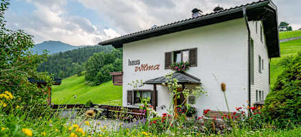 Haus Wilma Aussen Blumen