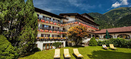 Johannesbad Hotel St. Georg Liegewiese