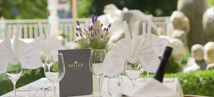 KOLLERs Hotel gedeckter Tisch Terrasse