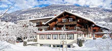 Landgasthof Auhof Aussenansicht Winter