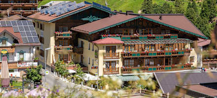 Natur & Alpinhotel Post Aussen Sommer