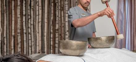 Natur uns Spa Hotel Lärchenhof Wellness Behandlung Klangschalen