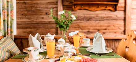 Rasmushof Frühstückstisch