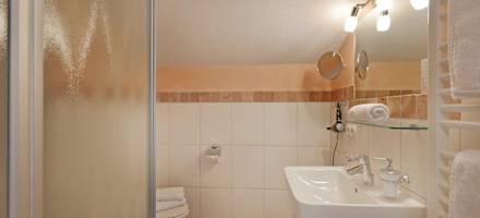 Hotel Garni Tirol Badezimmer