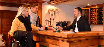 Rezeption Hotel Alpenstüble