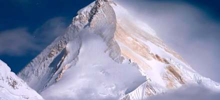 Khan Tengri (7.010 m), „The Serp“