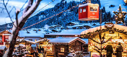 Weihnachtsdorf in Wolkenstein, Südtirol.