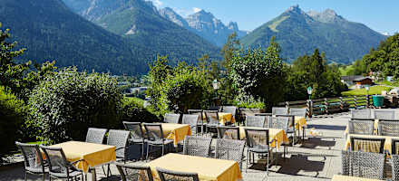 Die Terrasse des Gröbenhof mit Weitblick