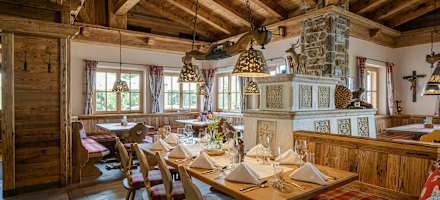 Gemütliche Stube der Kala-Alm