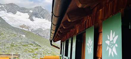 Terrasse auf der Zittauerhütte