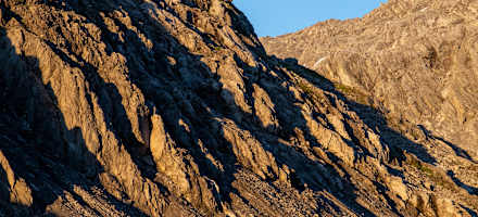 Hoch oben thront die Totalphütte