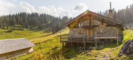 Die Bayerische Wildalm ist eine Selbstversorgerhütte des Alpenverein München & Oberland
