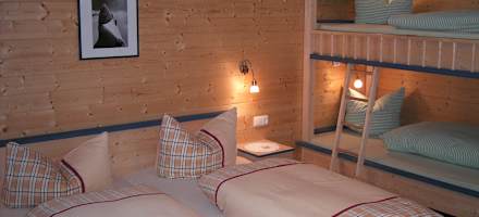 Zimmer im Berg- und Skiheim Brixen im Thale