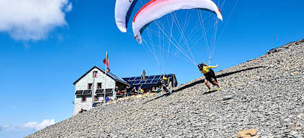 Paragleiten von der Blüemlisalphütte