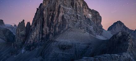 Büllelejochhütte bei Nacht