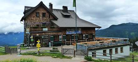 Die Gablonzer Hütte ist auf der Zwieselalm gelegen