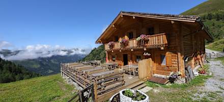 Die 2014 neu erbaute Glettenalm