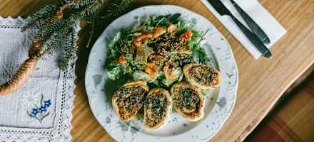 Krautkrapfen ist nur eines der zahlreichen vegetarischen Gerichte auf der Hündeleskopfhütte.