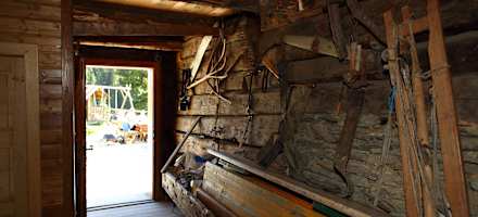 Im Innenraum der Harbachalm findet man viele alte Stücke aus der Bergwerkszeit.