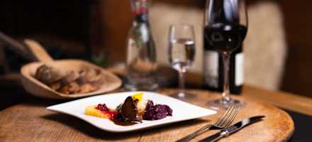 So gediegen isst man im Berghaus Heimeli