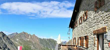 Hochfeilerhütte in der Sonne