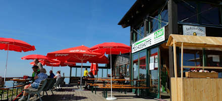 Die Sonnenterrasse der Hochrieshütte