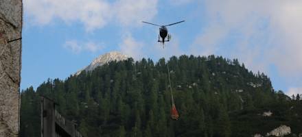 Kärlingerhaus - Hubschrauberversorgung