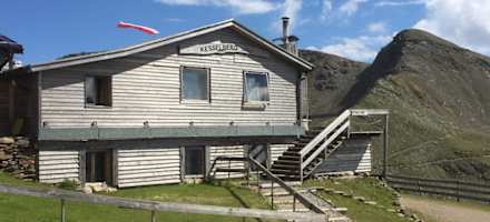 Kesselberghütte im Wandergebiet Meran 2000