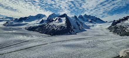 Der Konkordiaplatz mit dem Gipfel der Jungfrau im Hintergrund