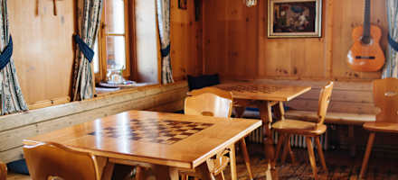 Die Stube der Lavarellahütte