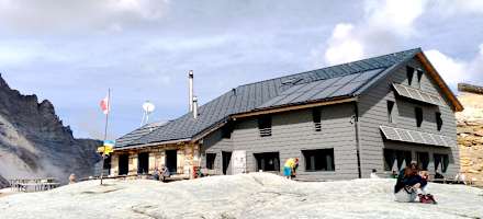 Lötschenpasshütte