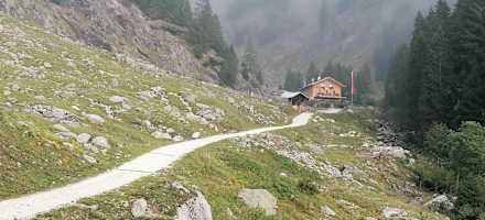 Aufstieg zum Schutzhaus Nasereit