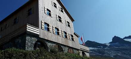 Die Neue Thüringer Hütte mit Schwarzkopf