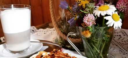 Kaffee und Kuchen für den perfekten Nachmittagsausflug