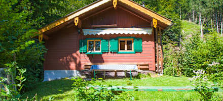 Die Reitbichlhütte steht an einem Südhang des Inntals