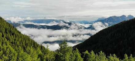 Blick von der Hütte ins Tal