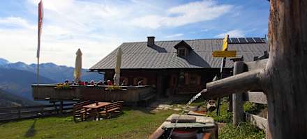 Brunnen auf der Draugsteinalm-Steinmannhütte