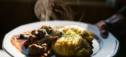 Gulasch auf der Tölzer Hütte