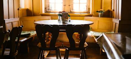 Gaststube auf der Tölzer Hütte