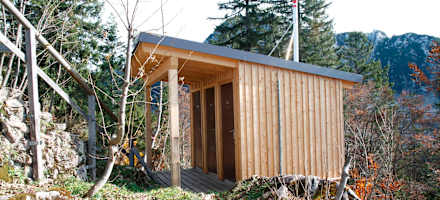 Nicht unerheblich – die Sanitäranlagen auf der Lambacher Hütte