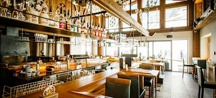 Tolle Bar im Tuxer Fernerhaus