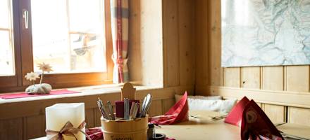 Die Gaststube im Tuxerjochhaus