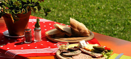 Brettljause Wanderheim Kreuzmoos