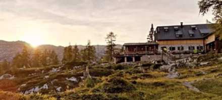 Das Albert-Appel-Haus im Toten Gebirge.