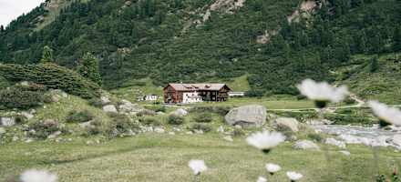 Die Alpenrosehütte am Zemmgrund im Zillertal