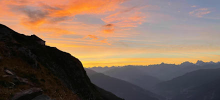 Sonnenaufgang mit der Augsburger Hütte