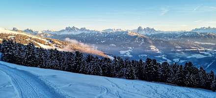 Winterliches Bergpanorama von der Klausner Hütte